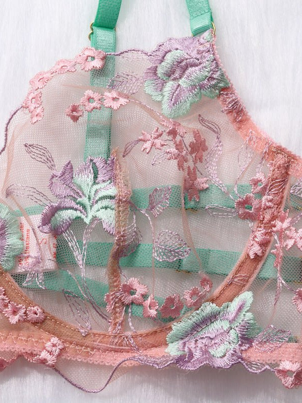 Tender Sweetheart Color Clash Lace Lingerie Set - gosundaymarket