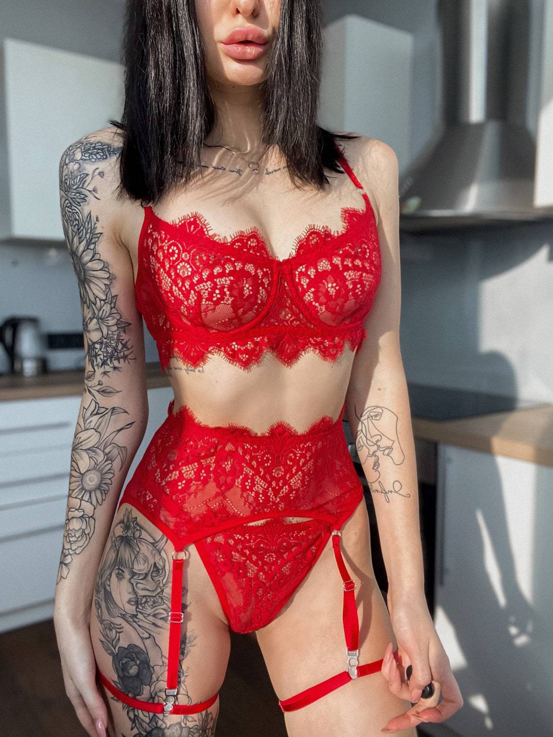 Black Lace Embroidered Supportive Lingerie Set - gosundaymarket
