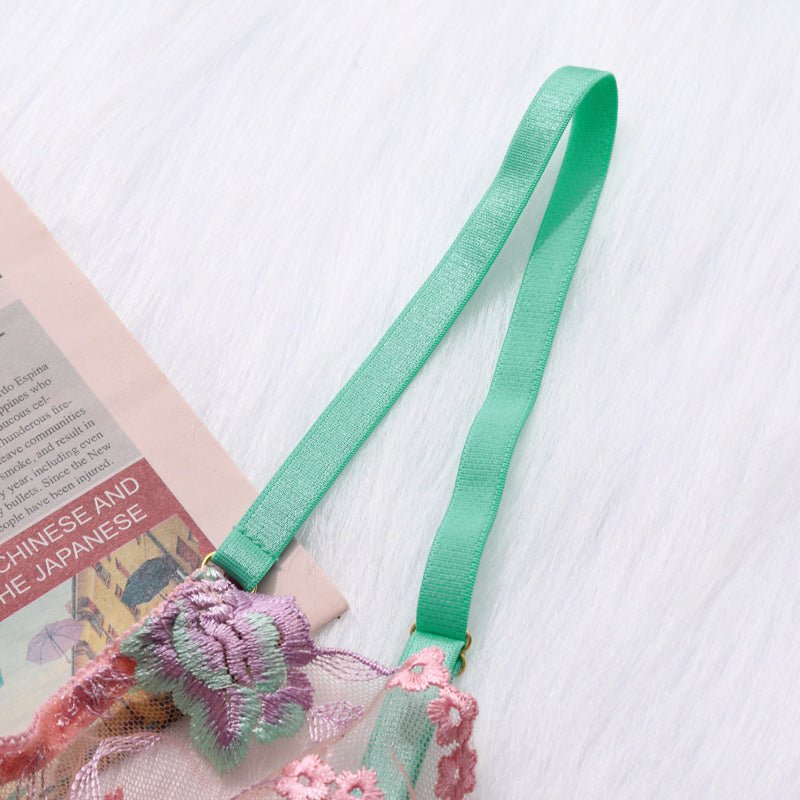 Tender Sweetheart Color Clash Lace Lingerie Set - gosundaymarket